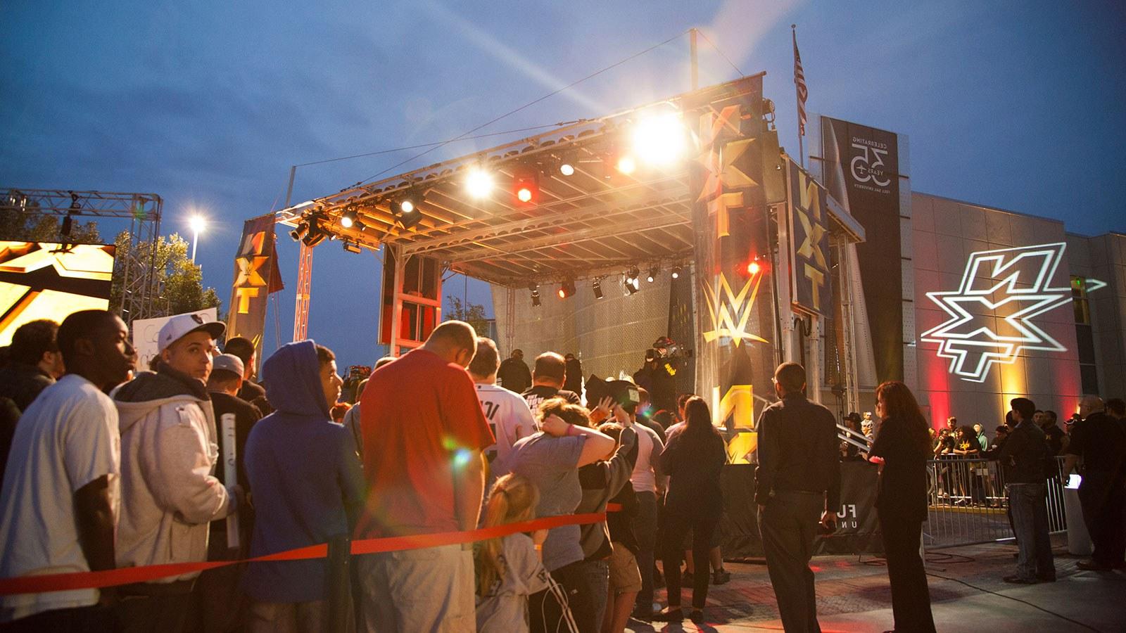 Full Sail和WWE庆祝两周年教育和娱乐合作伙伴关系-英雄形象 